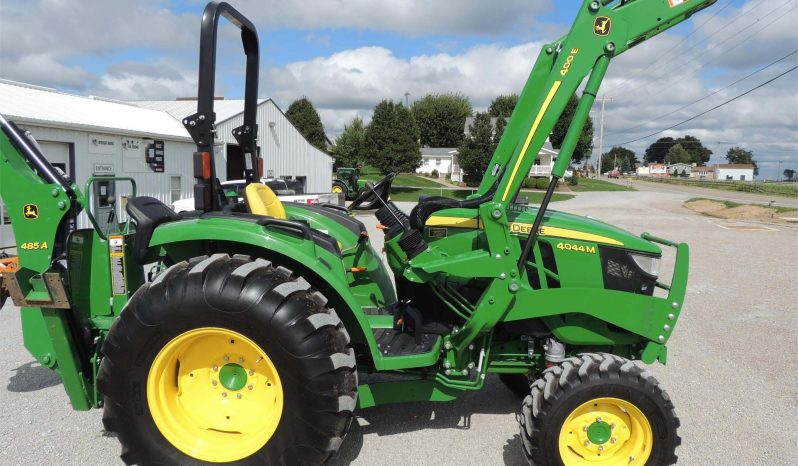 2018 JOHN DEERE 4044M full