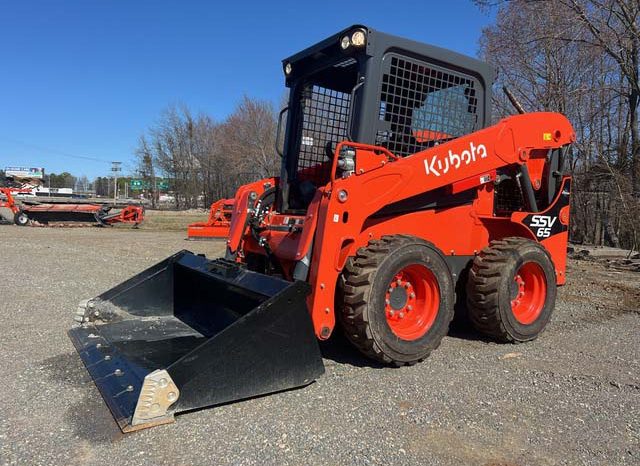 2023 Kubota SSV65PH full