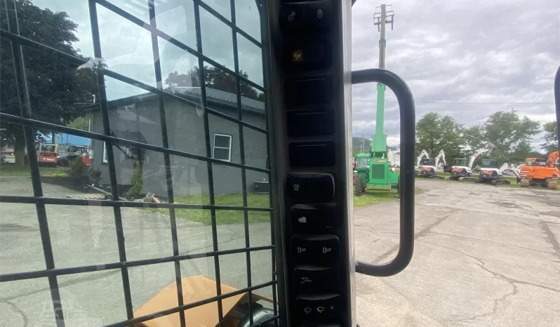 2021 CASE TV450B full