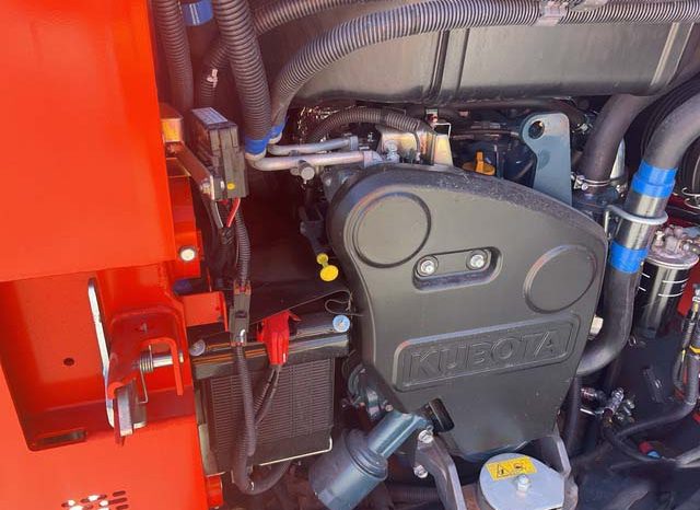 2023 Kubota SSV75PHFC full